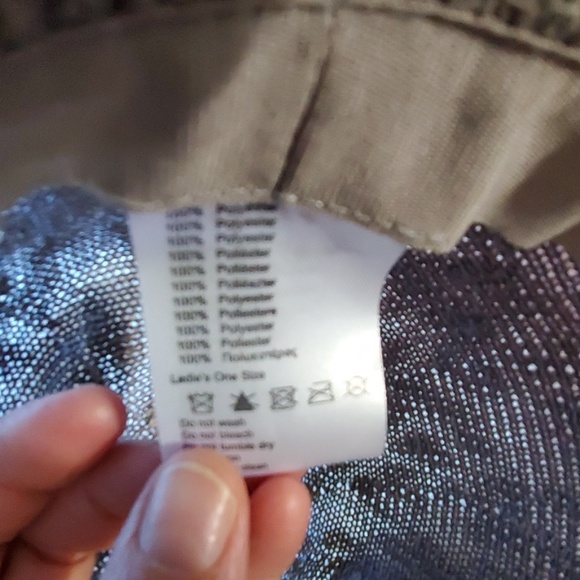 Bundle 2 fancy casual hats - Picture 4 of 7